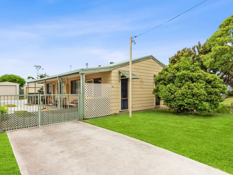 64 Ainslie Parade, Tomakin, NSW 2537 Property Details