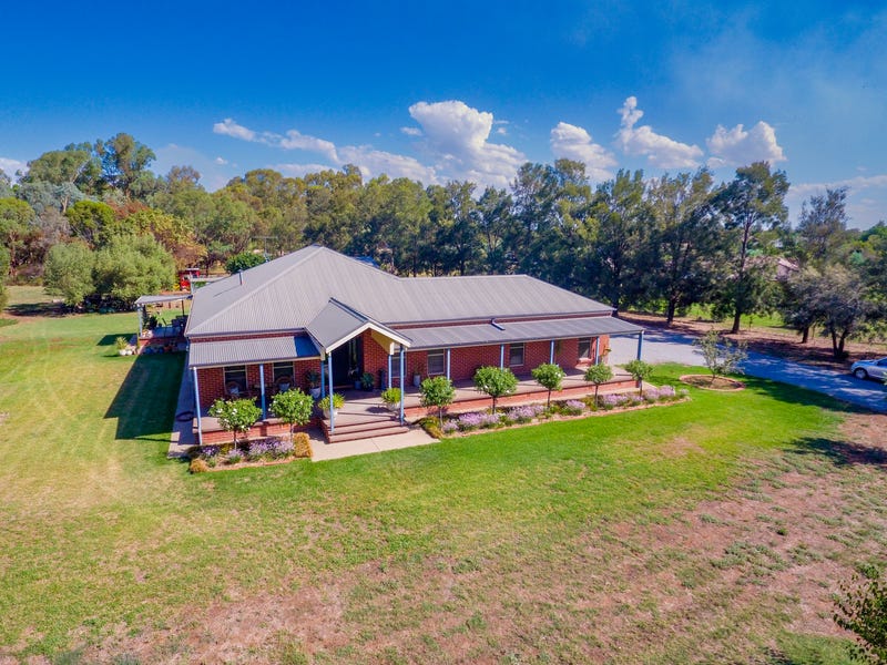 9 Serencroft Drive, Leeton, NSW 2705 - realestate.com.au