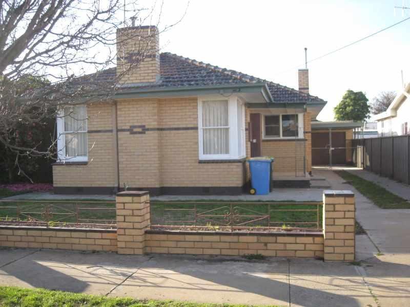 5 Oak Street, Shepparton, Vic 3630 Property Details