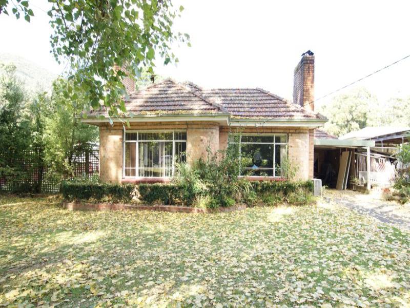 16 Woods Point Road, Warburton, VIC 3799