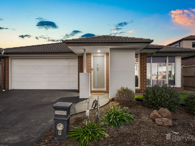 9 Plover Street, Pakenham, Vic 3810 Property Details