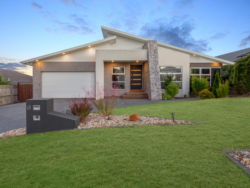 69 Skyline Drive, Officer, Vic 3809 Property Details