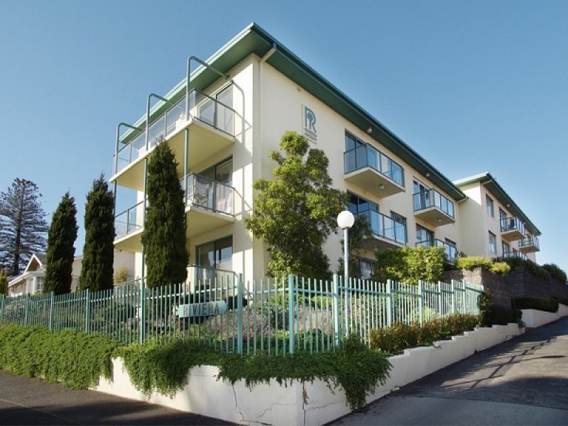 9/50 Eastern Beach Road,, Geelong, Vic 3220 Property Details