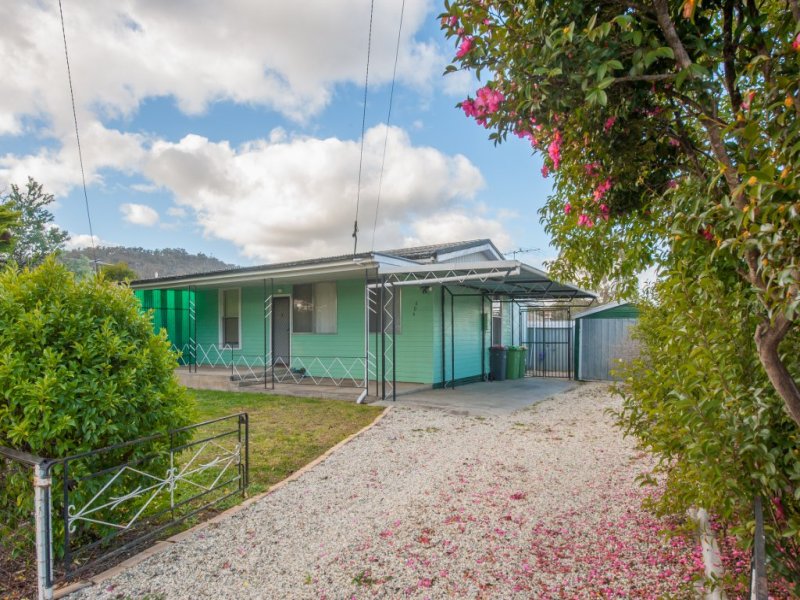606 Kemp St, Lavington, NSW 2641 Property Details