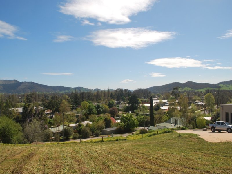 65 Elgin Street, Myrtleford, VIC 3737