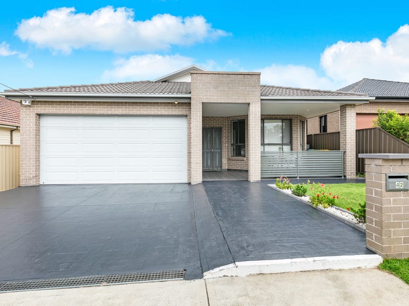 42 Tennyson Road, Greenacre, NSW 2190
