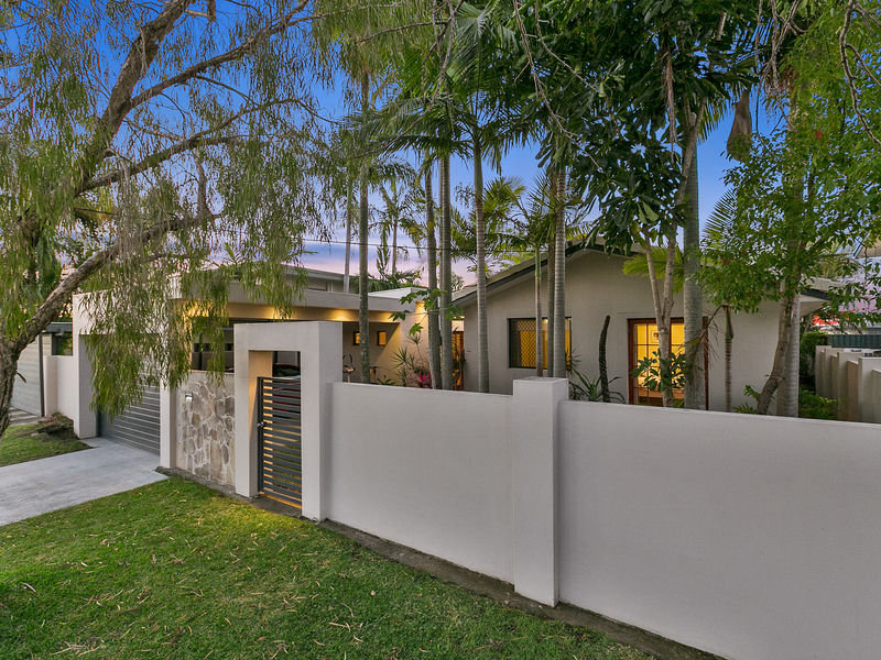 33 Coogeen Street, Sorrento, Qld 4217 Property Details