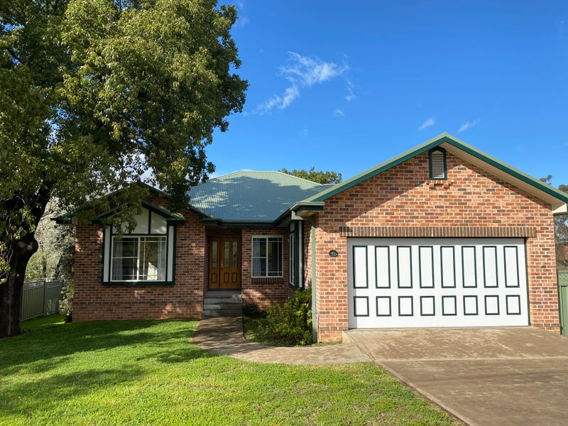 82 Martin Street, Coolah, NSW 2843 House for Sale