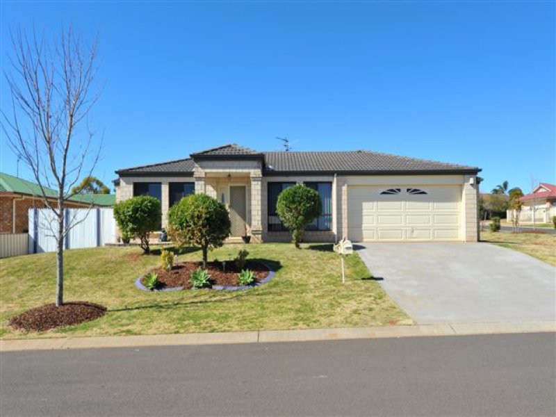 19 Biscay Crescent, Glenvale, Qld 4350 Property Details