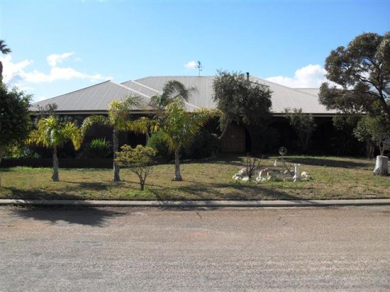 4 and 6 Cowan Way, Merredin, WA 6415 Property Details