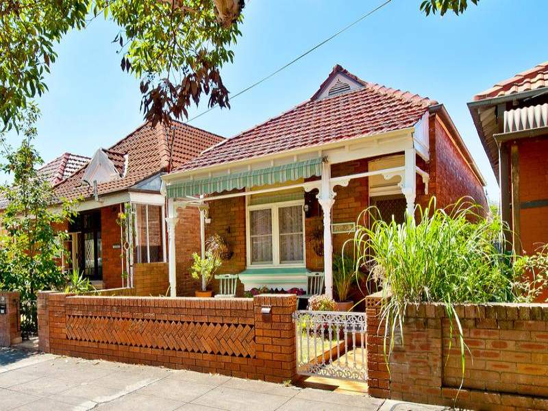 26 Frampton Avenue, Marrickville, NSW 2204 Property Details