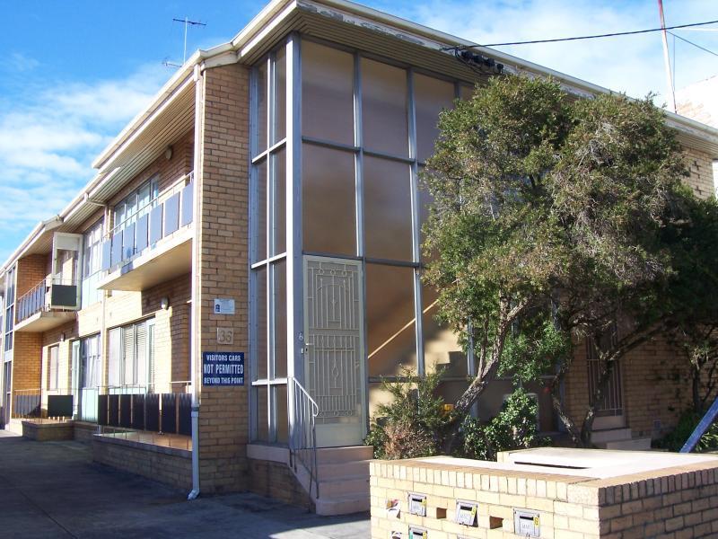 1/36 Maribyrnong Road, Moonee Ponds, VIC 3039
