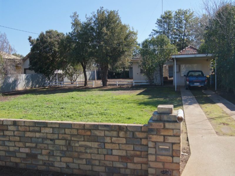 99 Denison Street, Finley, NSW 2713 Property Details