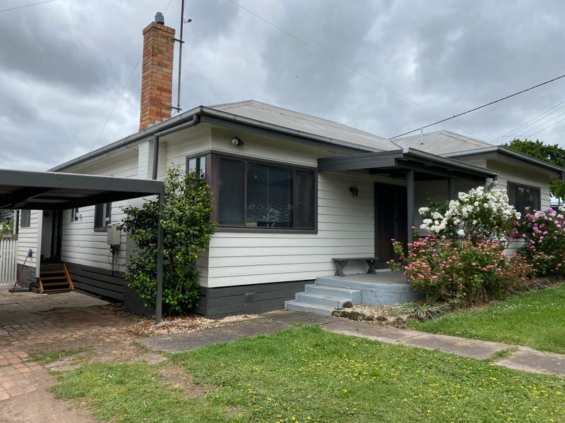 13 Burns Street, Hamilton, Vic 3300 Property Details