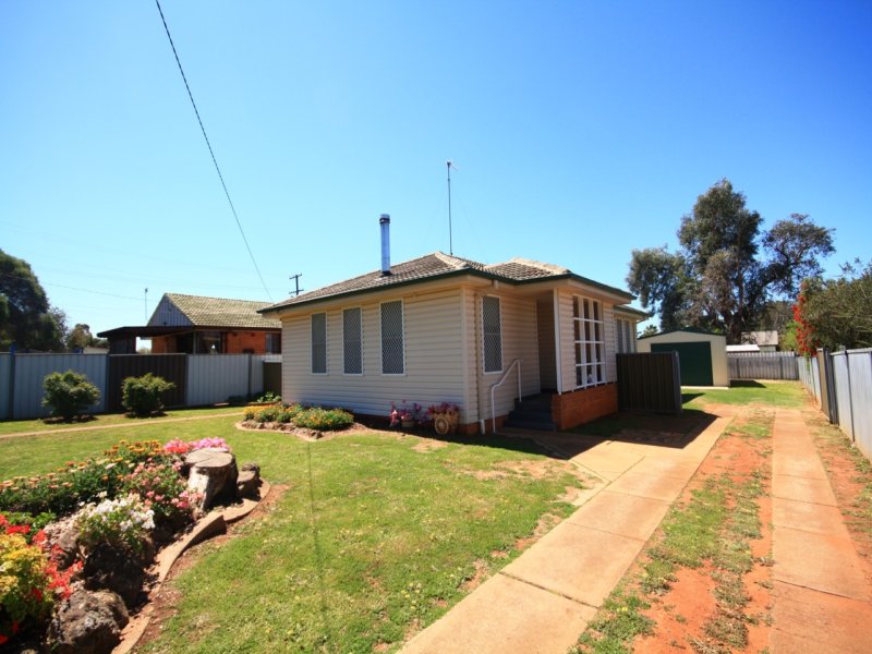 2 Wilkins Street, Dubbo, NSW 2830 Property Details