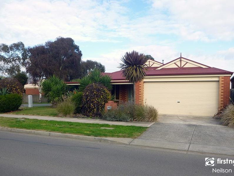 1 Grand Arch Way, Berwick, Vic