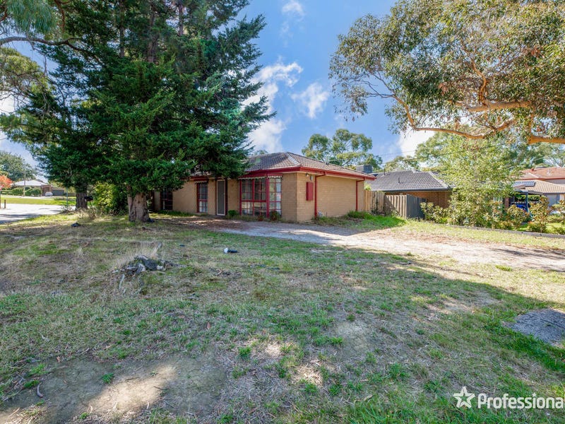 72 Langdale Drive, Croydon Hills, VIC 3136