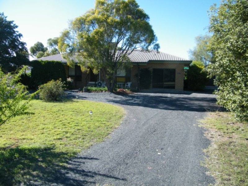 83 Mackie Street, Chinchilla, Qld 4413 Property Details