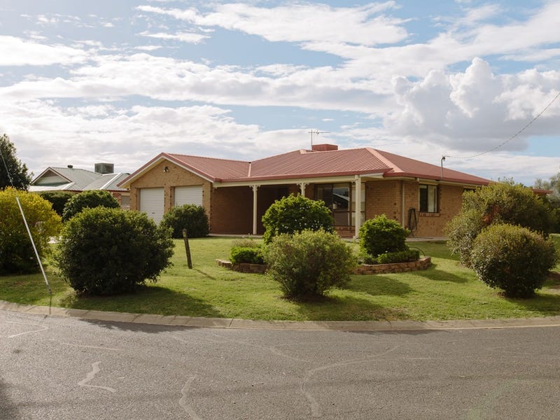 2 Hilderson, Goondiwindi, Qld 4390 Property Details