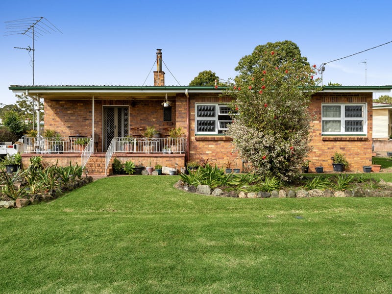 10 Teesdale Avenue, Newtown, Qld 4350 Property Details