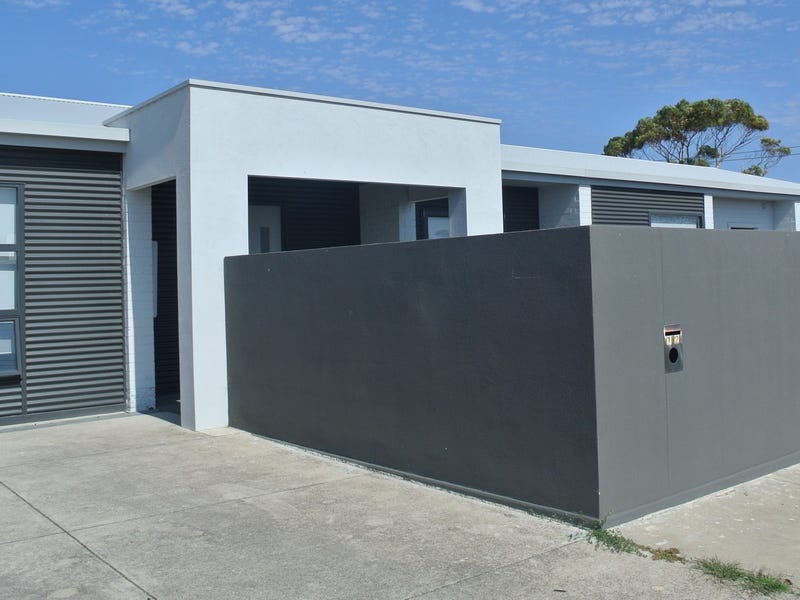 1/2 Strickland Street, Kingston Se, SA 5275