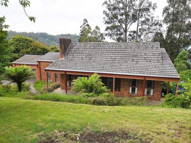 10 Braeside Avenue, Sherbrooke, Vic 3789 Property Details