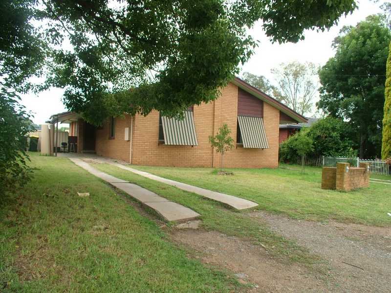 1 & 2/4 Hayne Street, Tamworth, NSW 2340 Property Details