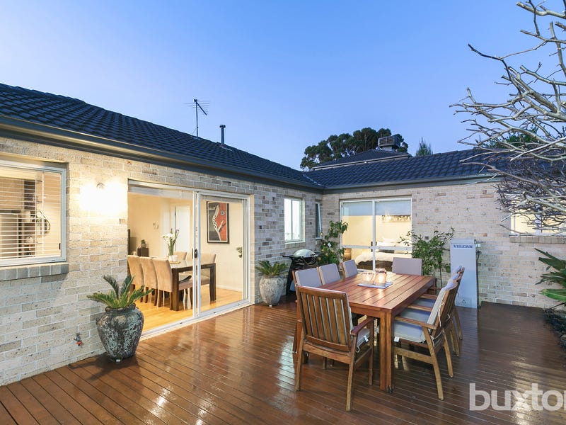 2/10 Millicent Avenue, Carrum, Vic 3197 Property Details