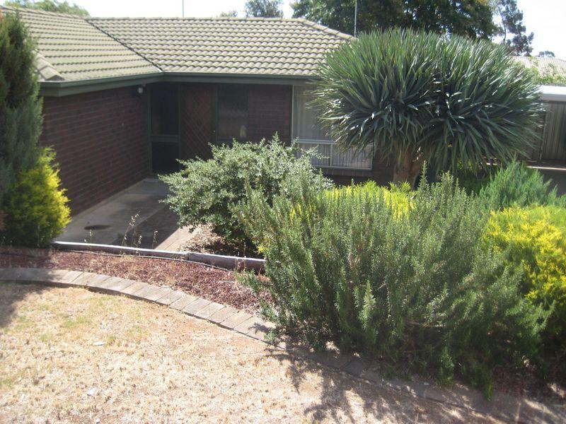 26 Lomalinda Drive, Craigmore, SA 5114 Property Details