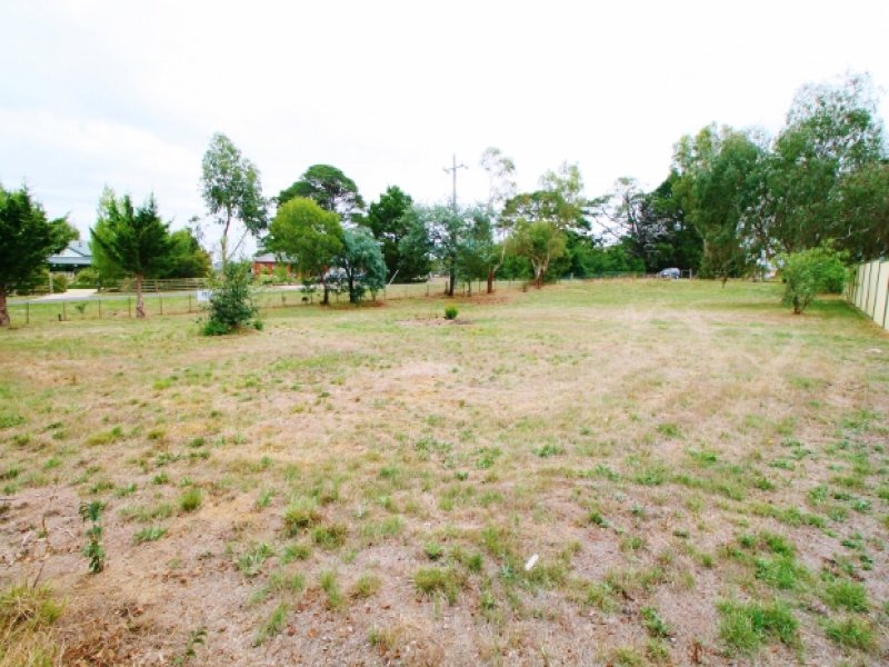 26 Berry Street, Ballan, VIC 3342