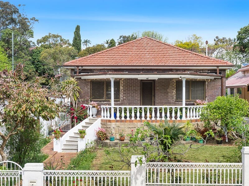 32 Banks Road, Earlwood, NSW 2206 Property Details