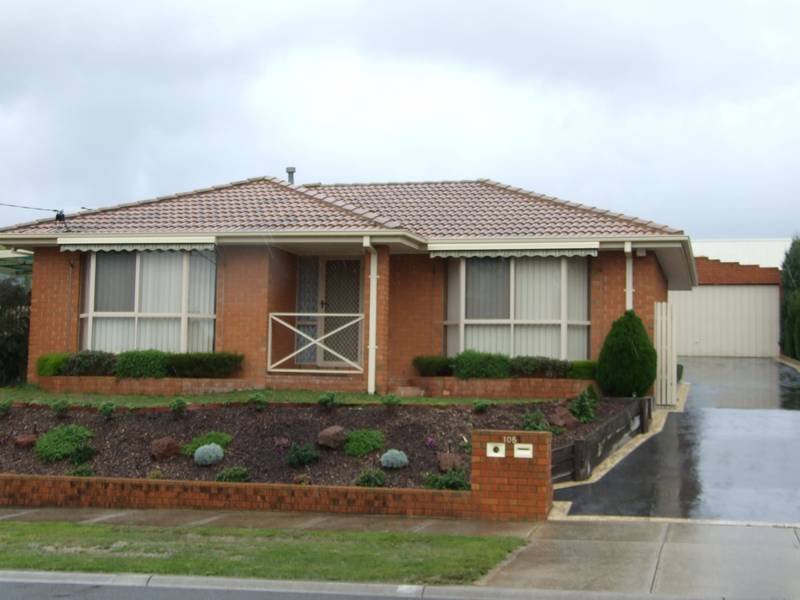 105 Clarendon Drive, Somerville, Vic 3912 Property Details