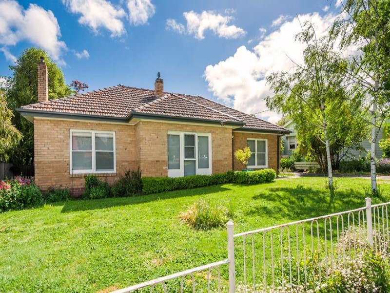 36 Baynton Street, Kyneton, Vic 3444 - Property Details