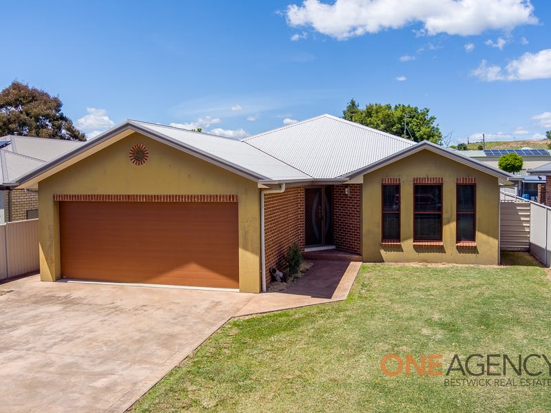 12A Lane Street, Blayney, NSW 2799 House for Sale