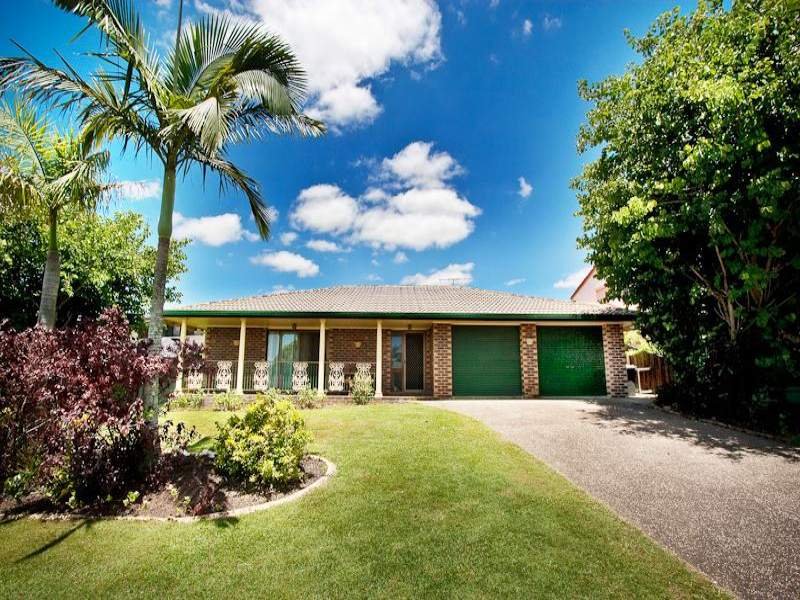 8 Breadalbane St, Carindale, Qld 4152 Property Details