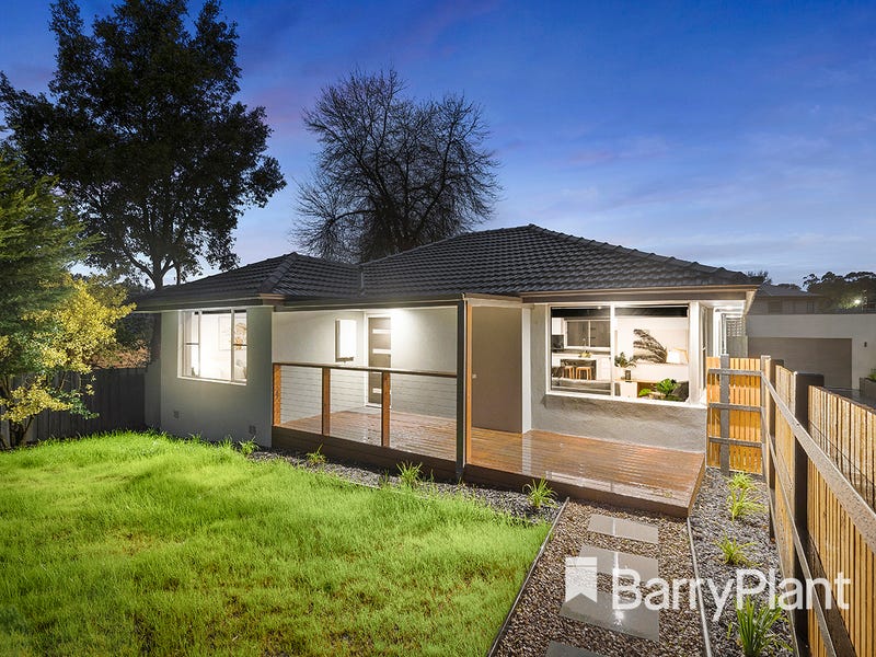 1/8 Holmes Road, Mooroolbark, Vic 3138 Property Details