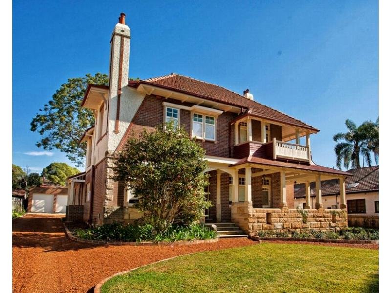 4 Auld Avenue, Eastwood, NSW 2122 Property Details