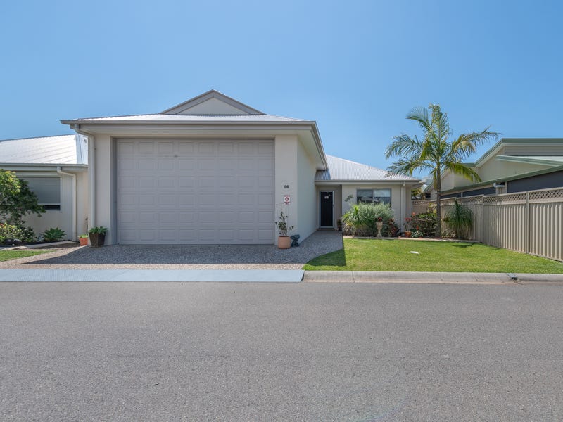 Palm Lake Resort Hervey Bay 2567 PialbaBurrum Heads Road, Eli Waters