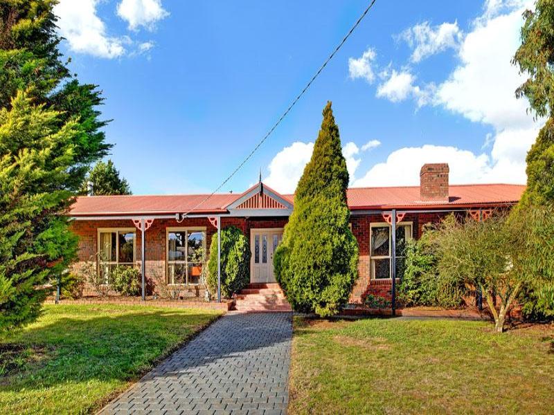 18 PRETTY SALLY DRIVE, Wallan, Vic 3756 Property Details