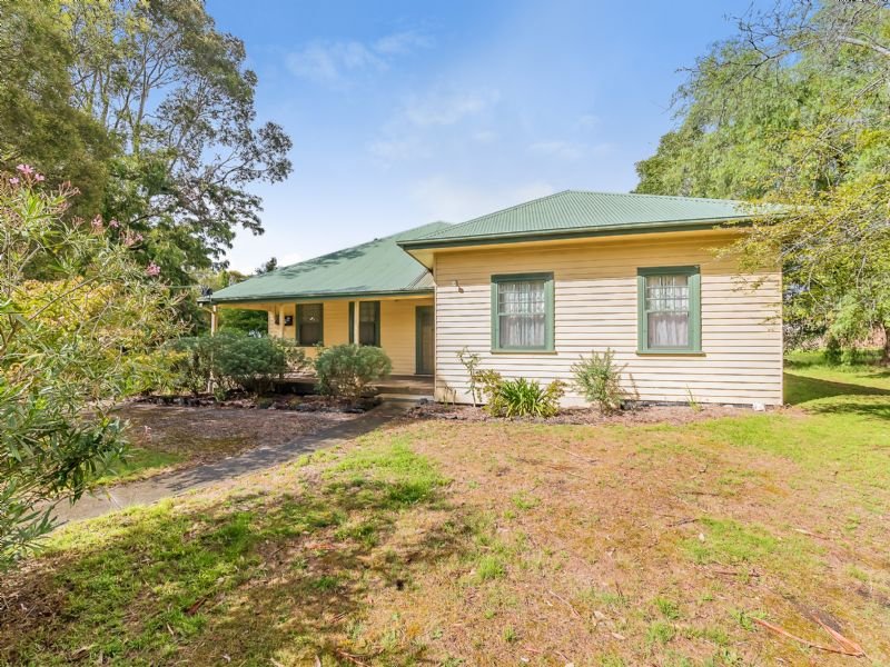 16 A'BECKETT ROAD, Bunyip, Vic 3815 Property Details