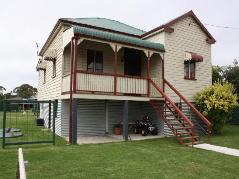 14 Border Street, Wallangarra, Qld 4383 Property Details