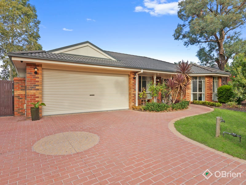 7 Flame Robin Drive, Langwarrin, Vic 3910 Property Details