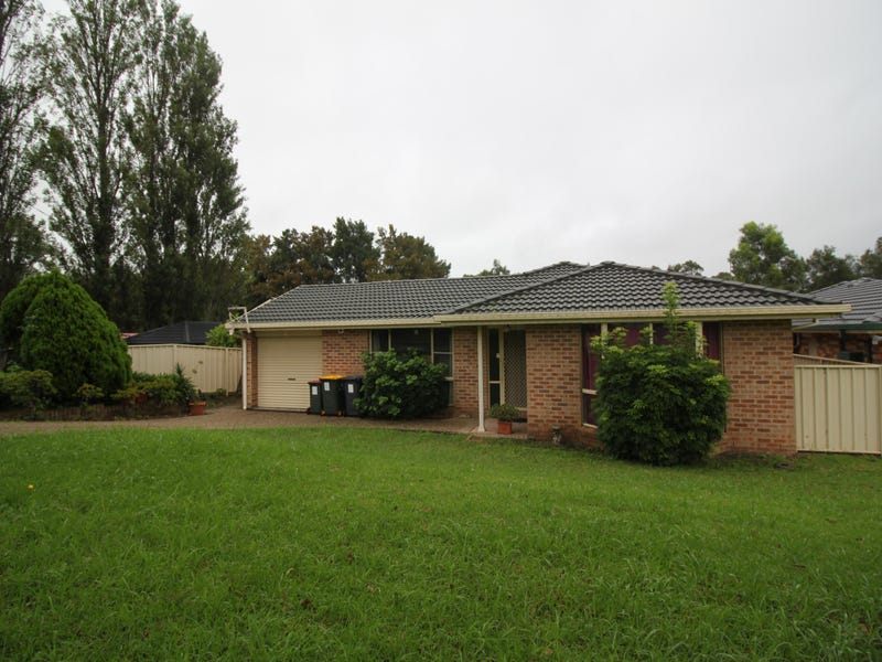 181 Gladstone Avenue, Mount Saint Thomas, NSW 2500