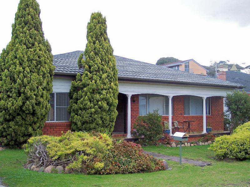 6 Tilba Street, Narooma, NSW 2546