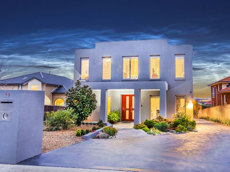 19 Parkside Rise, Craigieburn, VIC 3064