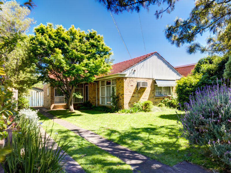 9 Linden Avenue, Cheltenham, Vic 3192 Property Details