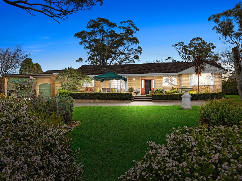 Houses for Sale in Hill Top, NSW 2575