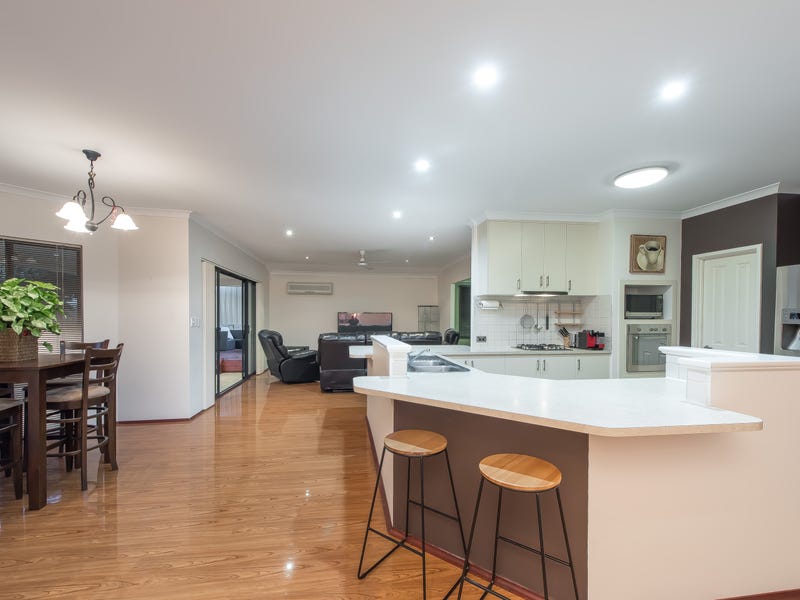 7 Portchester Drive, Darch, WA 6065