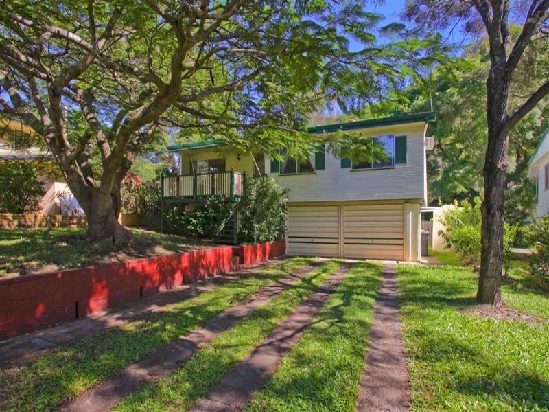 36 Pareena Cr, Mansfield, Qld 4122 Property Details