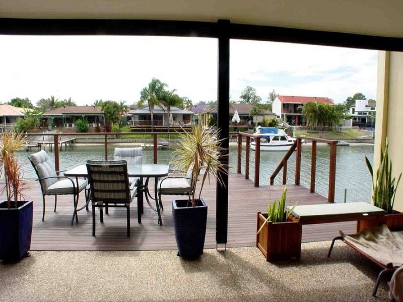 15 Seaspray Street, Paradise Point, QLD 4216